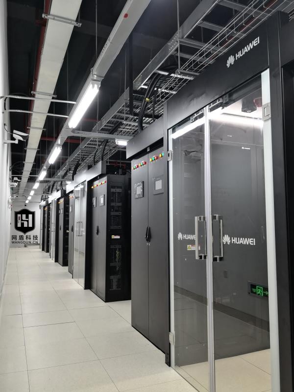 机房内部_conew1.jpg 机房内部_conew1.jpg